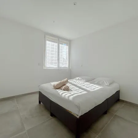 3 Avec Terrasse Et Parking A Apartamento Fréjus