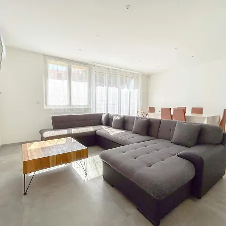 Apartamento 3 Avec Terrasse Et Parking A