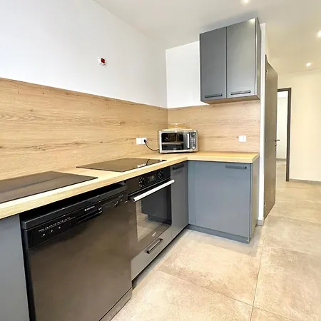 3 Avec Terrasse Et Parking A Διαμέρισμα